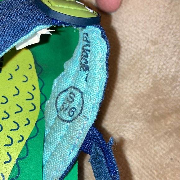 Cat and Jack flip flops boys size 5/6 - Picture 7 of 7